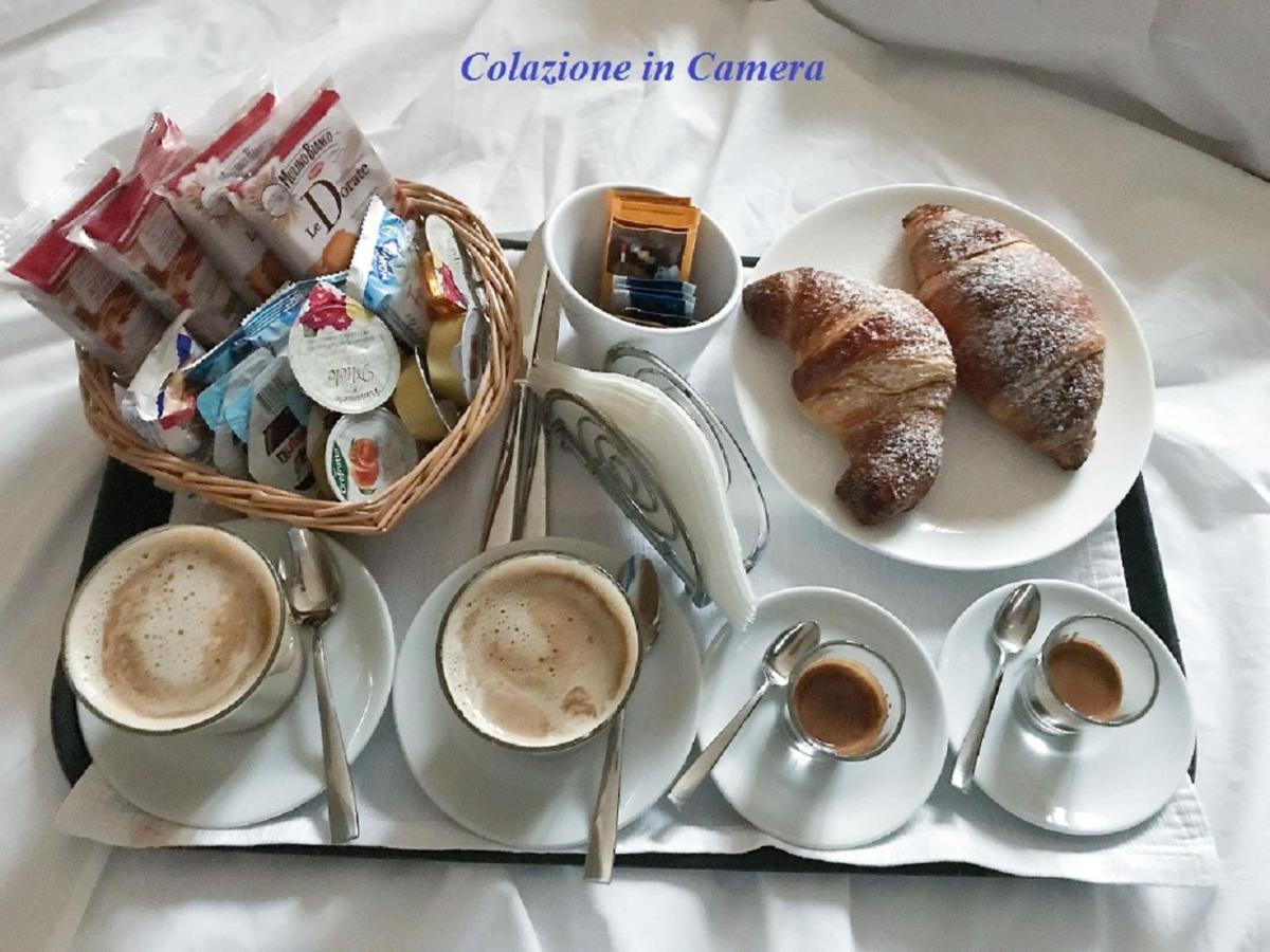 Art In B&B Salerno Luaran gambar