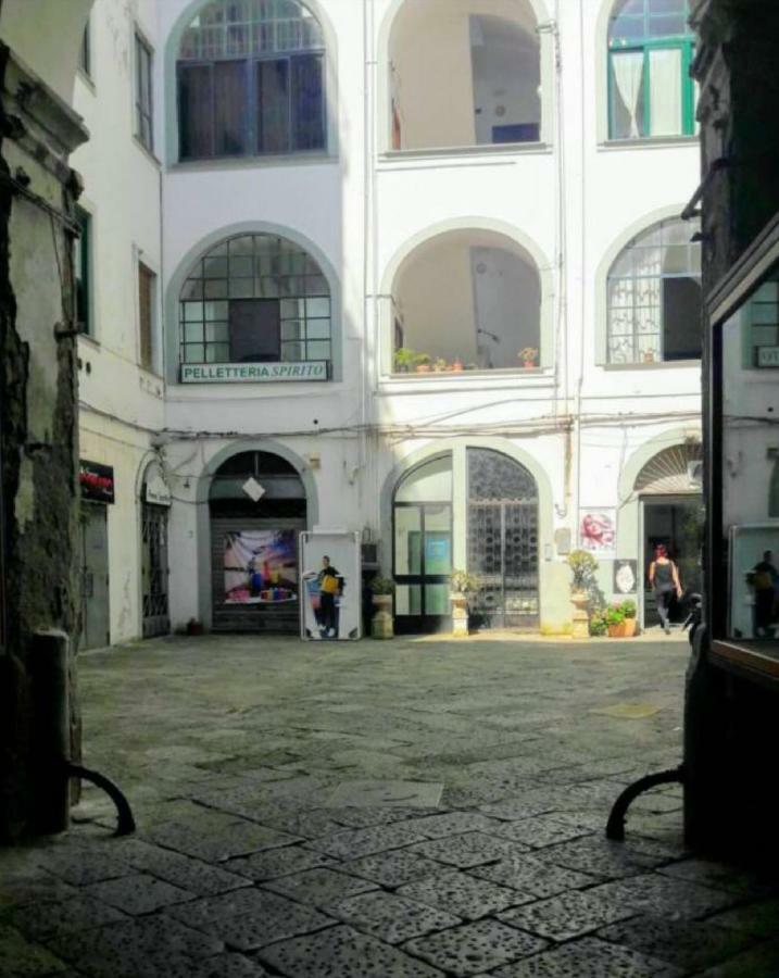 Art In B&B Salerno Luaran gambar
